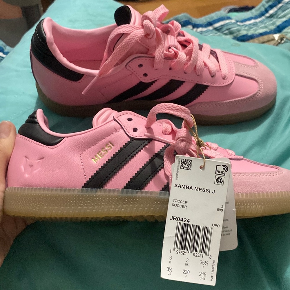 Adidas Messi Samba edition